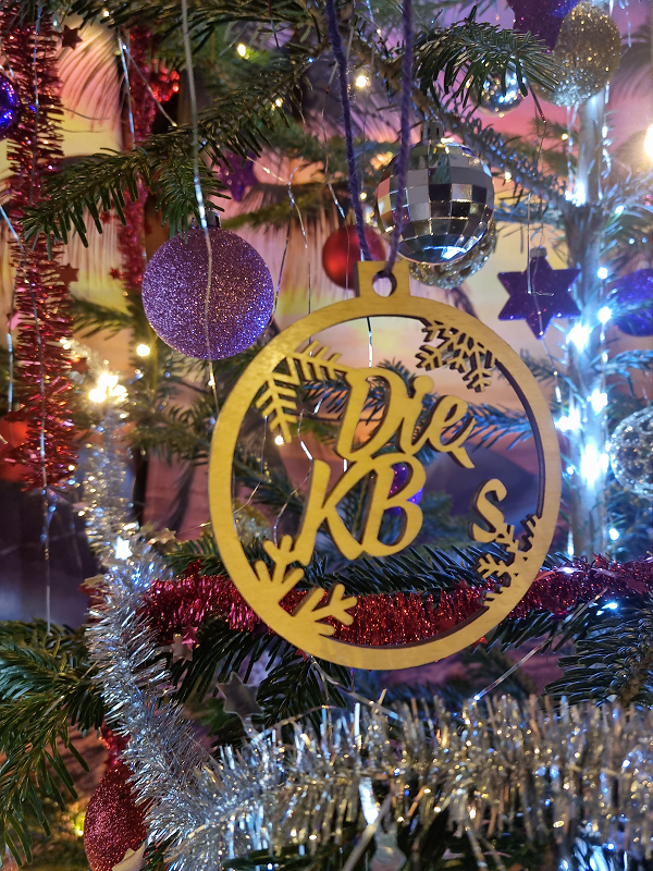 Christbaumanhänger aus Holz